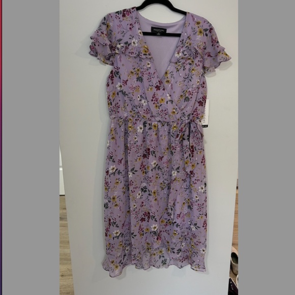 Perceptions Dresses & Skirts - Perceptions Lavender Floral Midi Dress